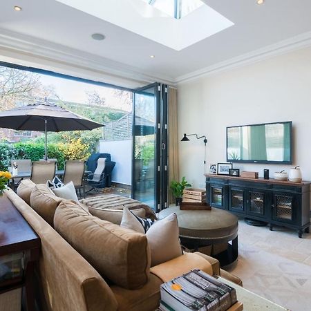 Breathtaking Putney Home With Gorgeous Garden Ричмънд Екстериор снимка