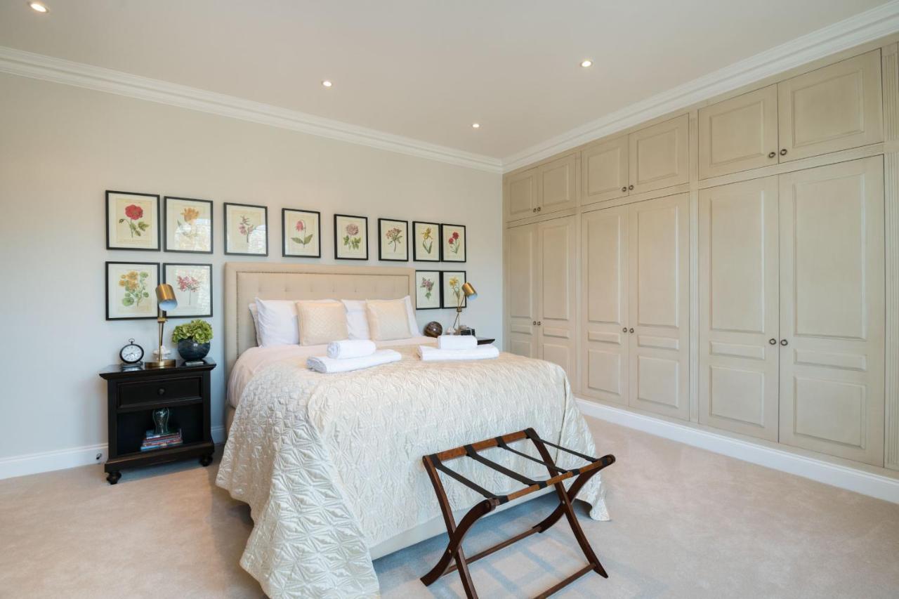 Breathtaking Putney Home With Gorgeous Garden Ричмънд Екстериор снимка